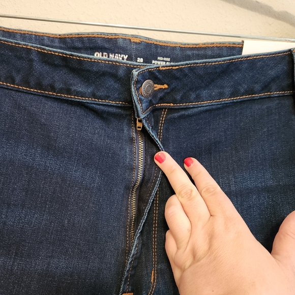 Old Navy Mid-Rise Dark Wash Jeans NWT Size 28 - Picture 5 of 9